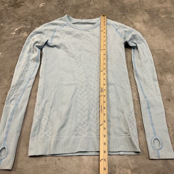 Lululemon Women’s Blue Rest Less Cable Knit Textured Athleisure Top Size 15x26 - Picture 2 of 6